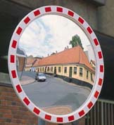 Verkehrsspiegel in den Größen 60 cm und 80 cm Durchmesser